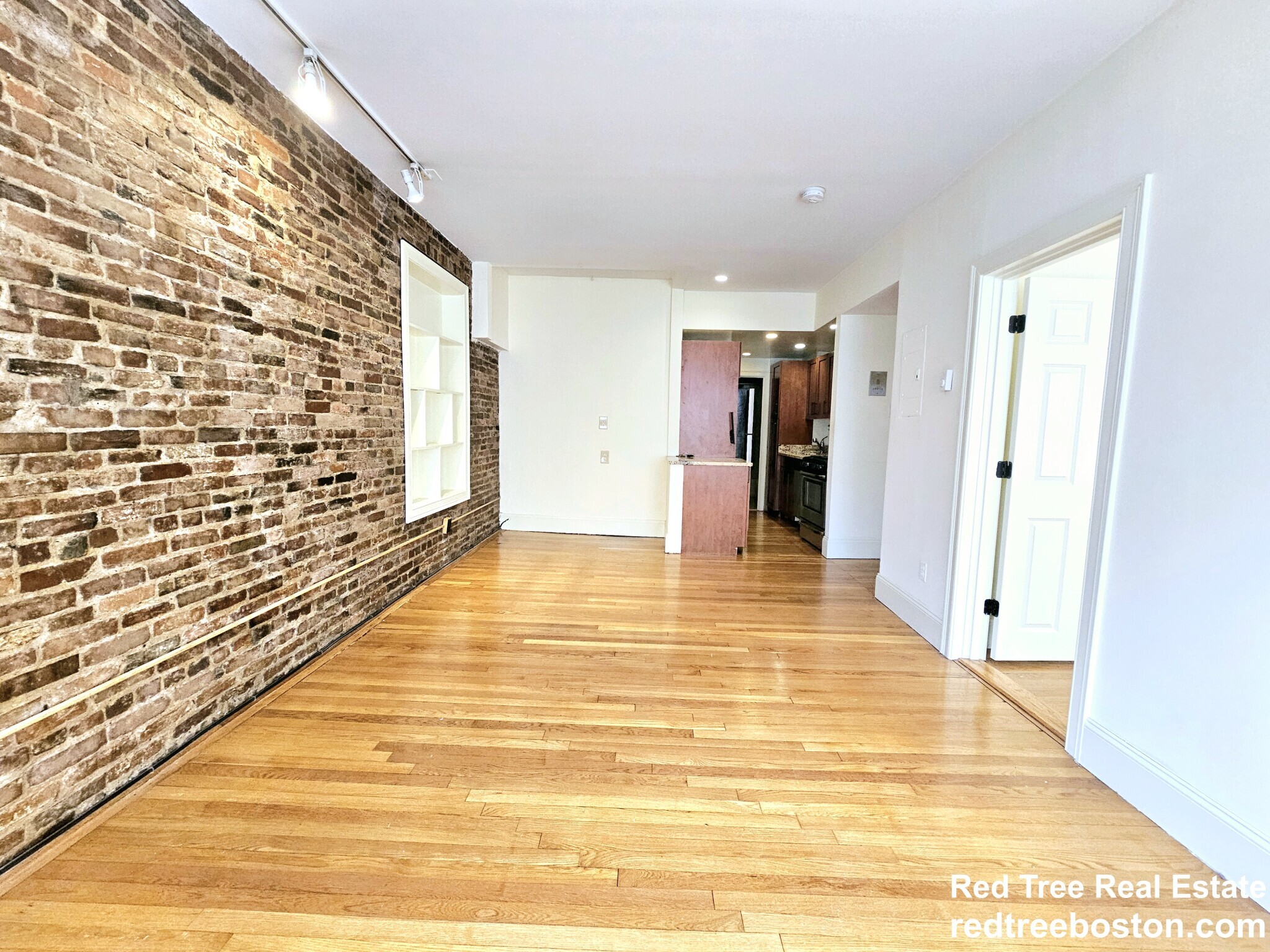 Building Photo - 89 West Cedar St