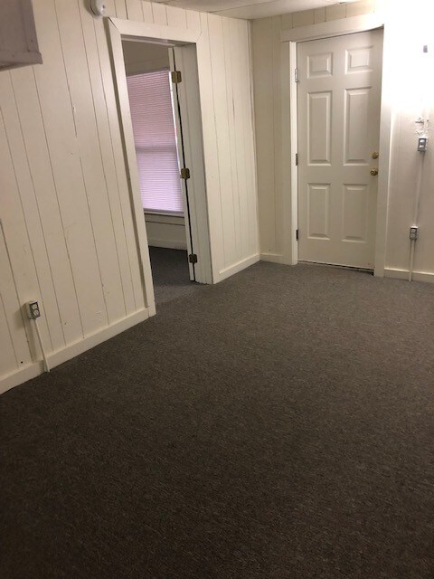 Building Photo - 204 Madison St