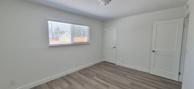 Building Photo - 132 Hyannis Ct
