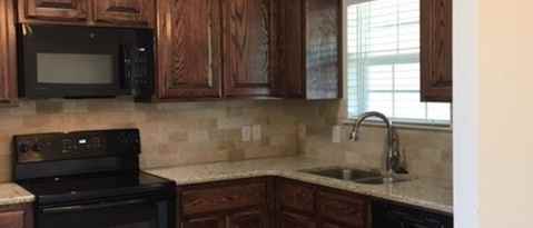 Building Photo - 208 E Jade Dr
