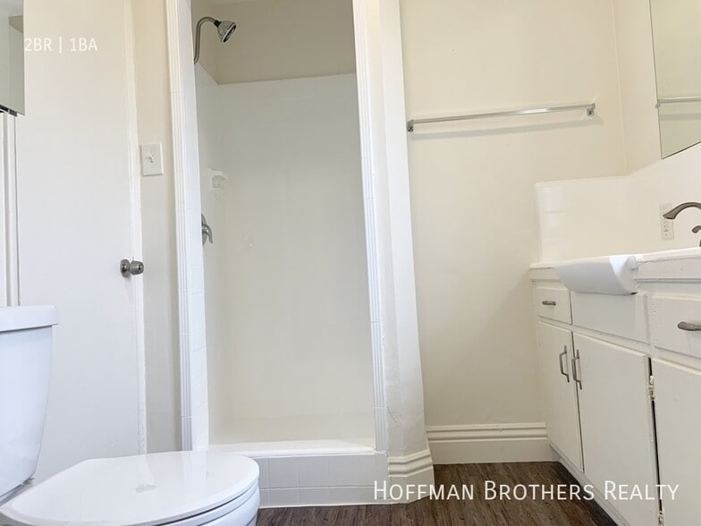 Building Photo - 5844 Condon Ave