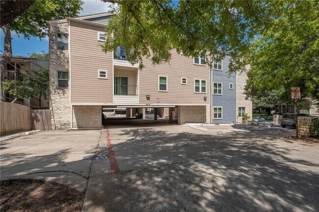 Building Photo - 2414 Longview St
