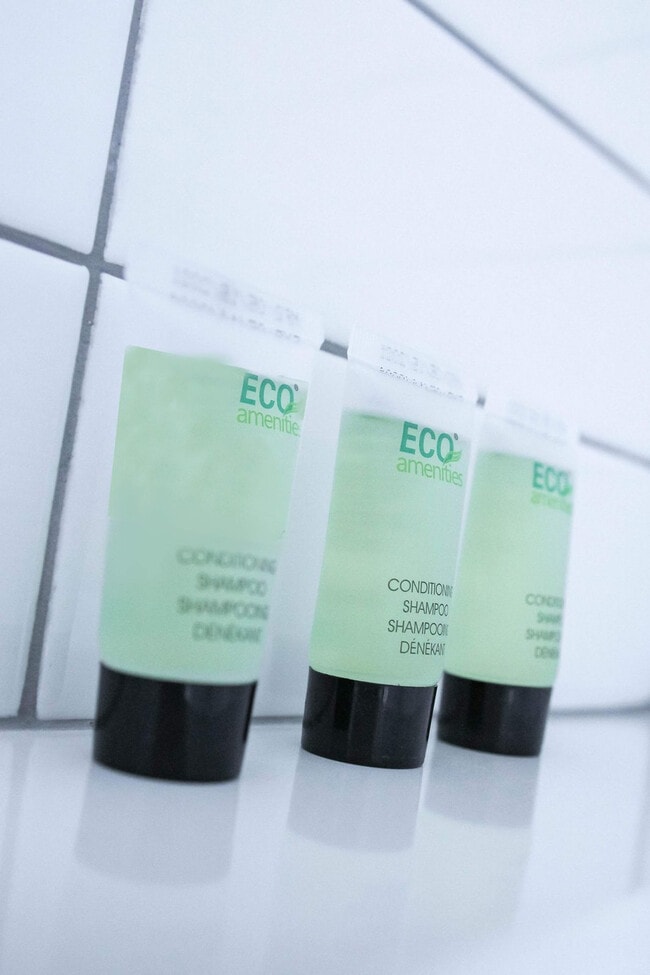 Building Photo - 136 Main St