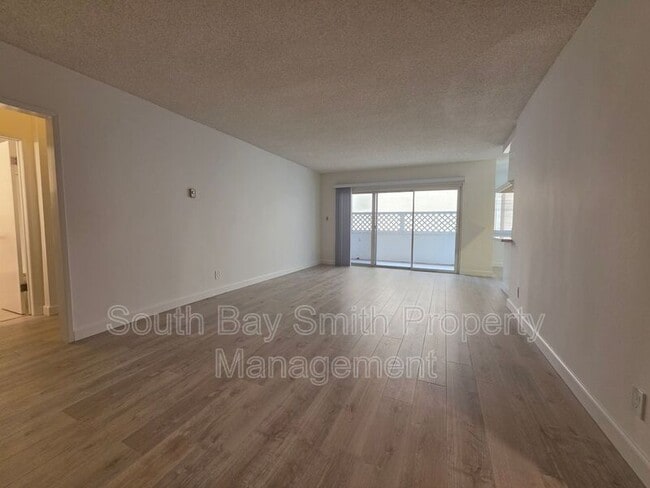 Building Photo - 8710 Delgany Ave