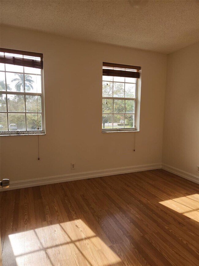 Building Photo - 289 Duval Ct