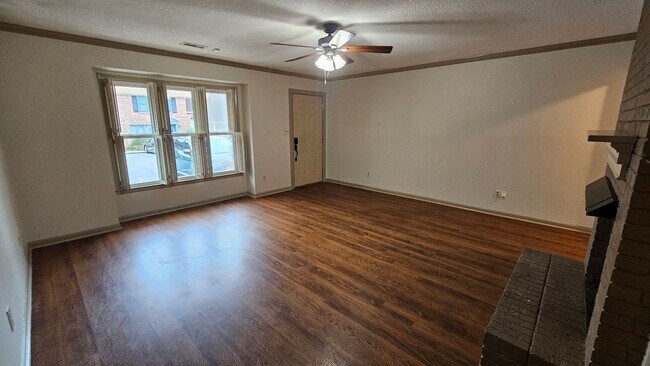 Building Photo - 91 Edgemont Ave