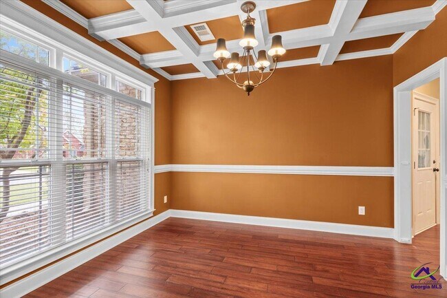 Building Photo - 300 Cheshire Dr