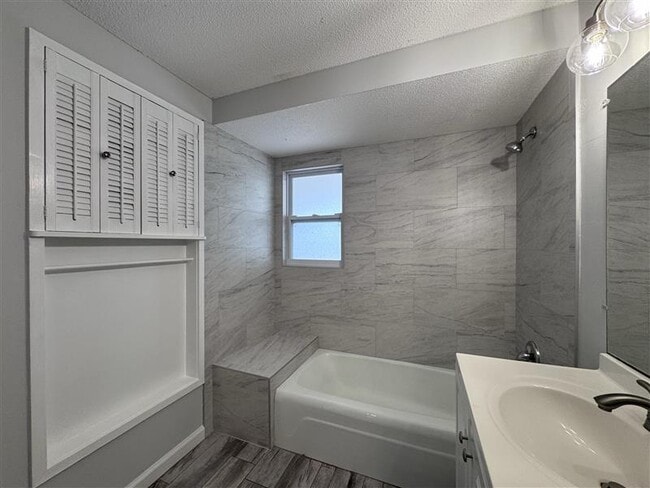 Building Photo - 3445 Sarto Ln