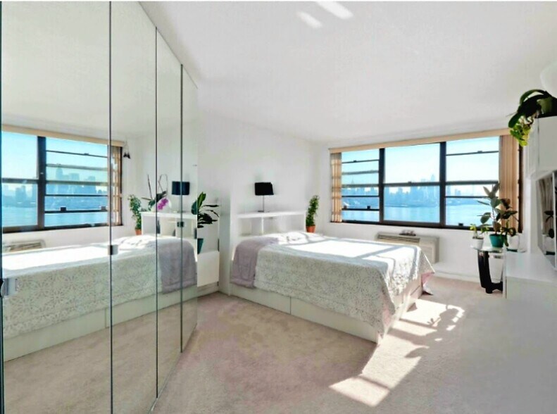 Building Photo - 7000 Kennedy Blvd E