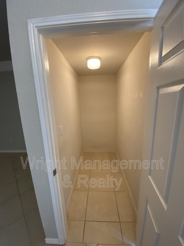 Building Photo - 4323 Bayside Village Dr
