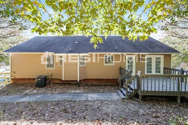 Building Photo - 1028 Independence Ct