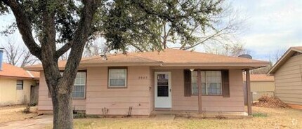 Building Photo - 2947 McGaha Ave