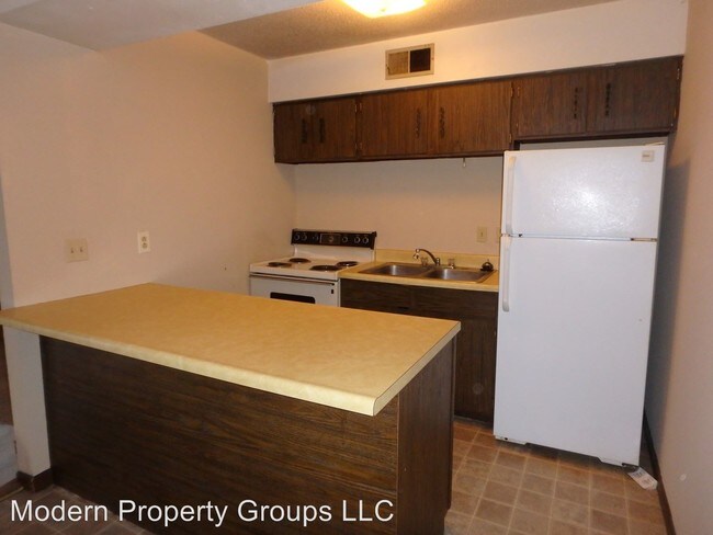 Building Photo - 2707 Quail Dr