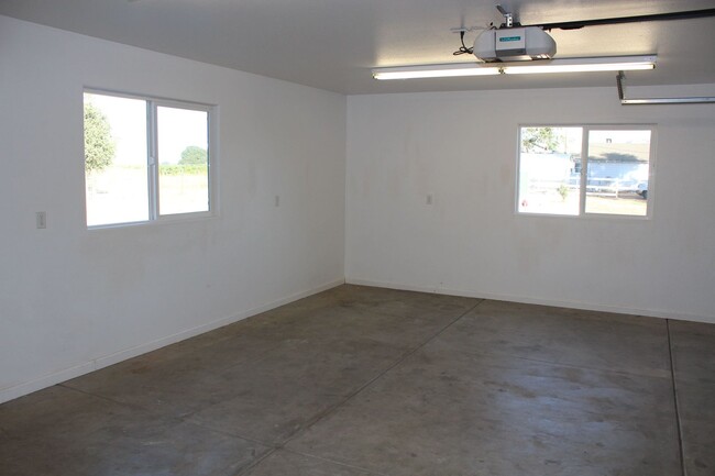 Building Photo - Available Soon! Must See 2 Bedroom Home Lo...