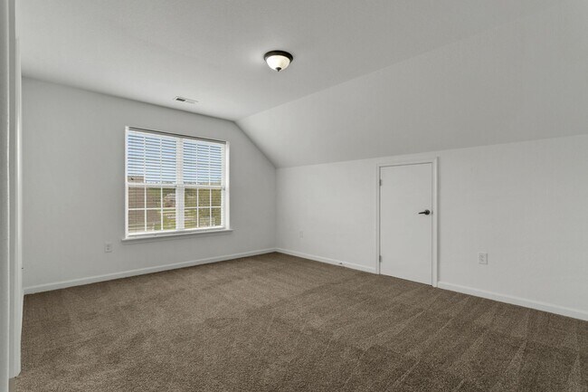 Building Photo - Shingle Landing 4 bedroom; 2,5 bath PET FRIENDLY Custom Home, Moyock NC