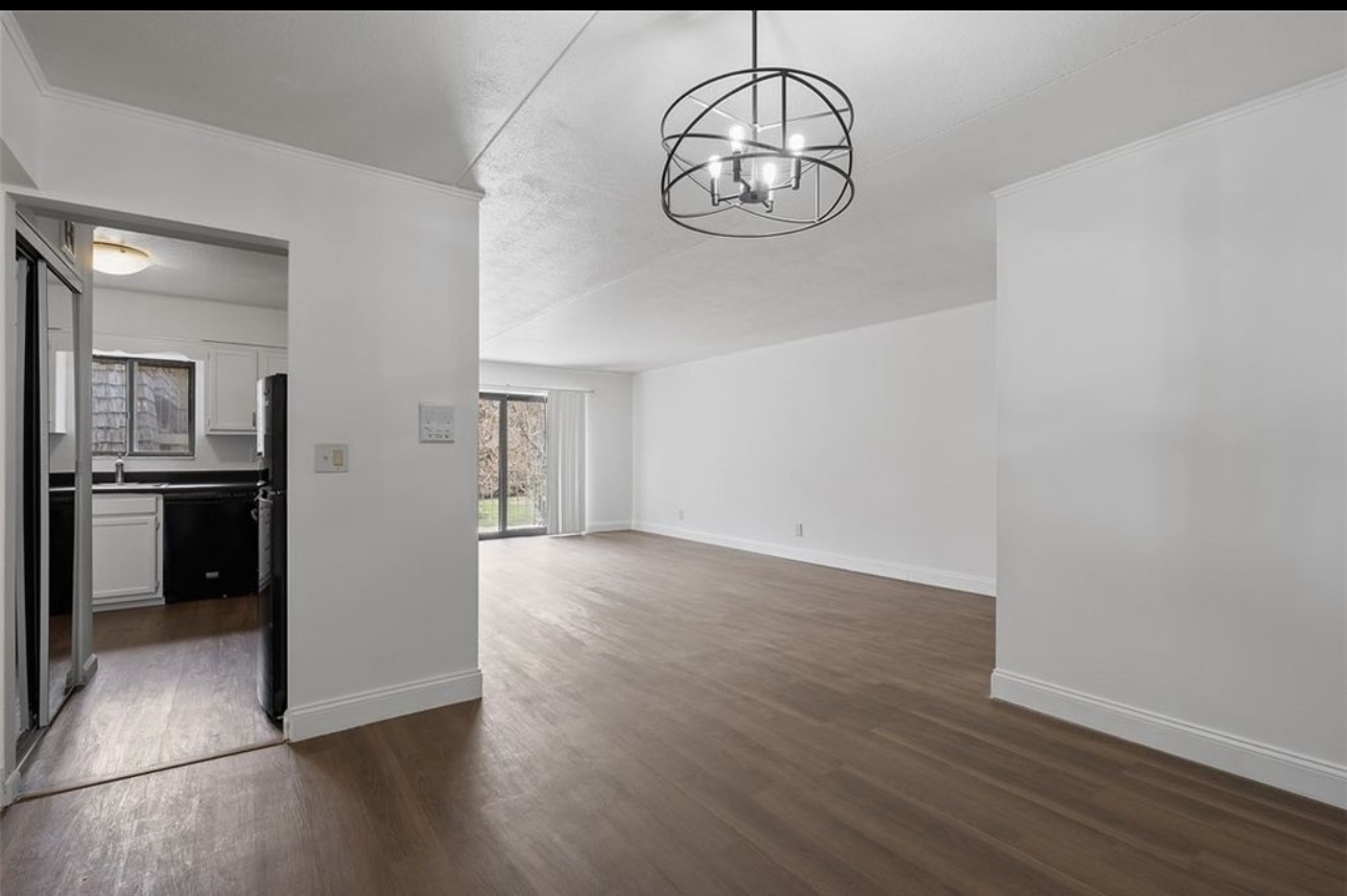 Building Photo - 1232 Forest Green Dr