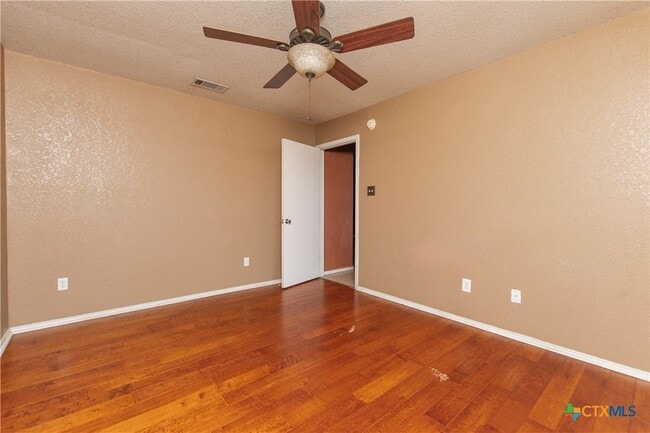 Building Photo - 4001 Kali Dr