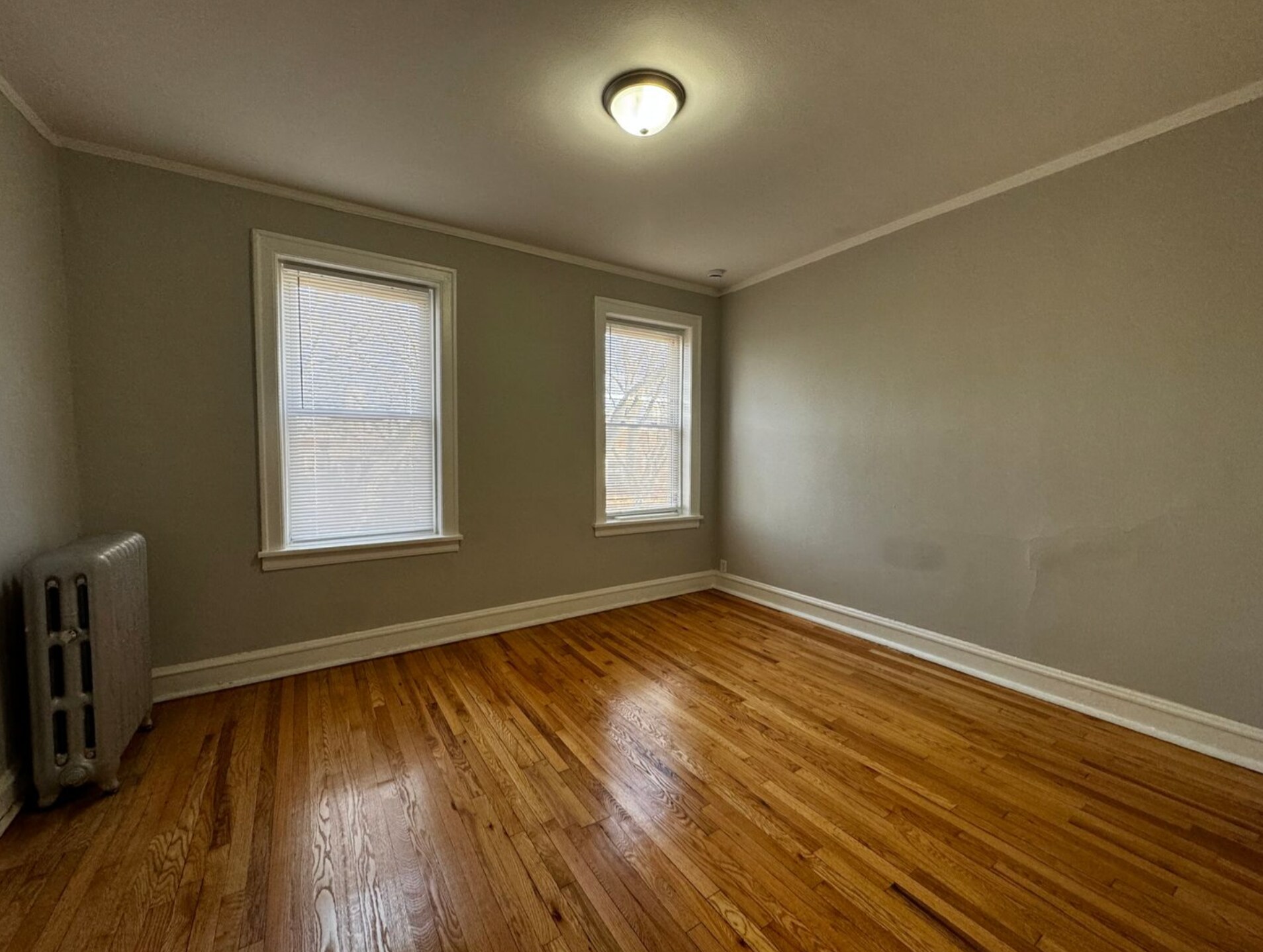 Building Photo - 6422 N Greenview Ave