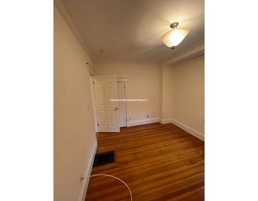 Building Photo - 17 Hillside Rd