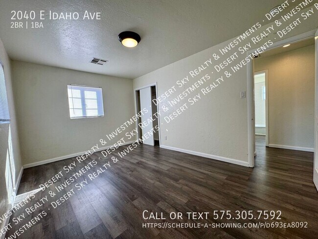 Building Photo - 2040 E Idaho Ave