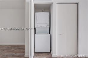 Building Photo - 650 NE 32nd St