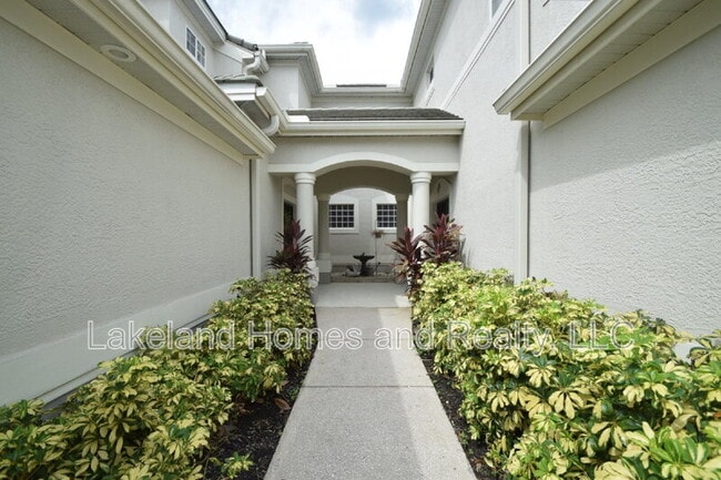 Building Photo - 534 Grasslands Village Cir
