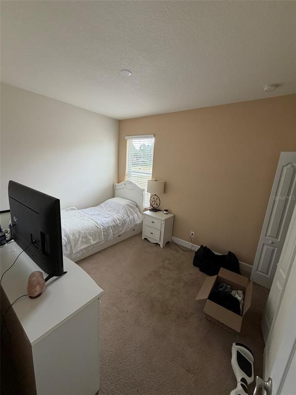 Building Photo - 4052 Oak Tree Dr