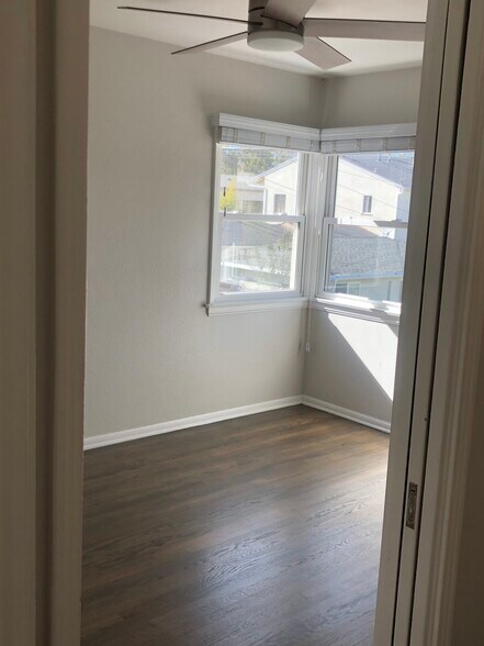 Bedroom - 1033 Pearl St