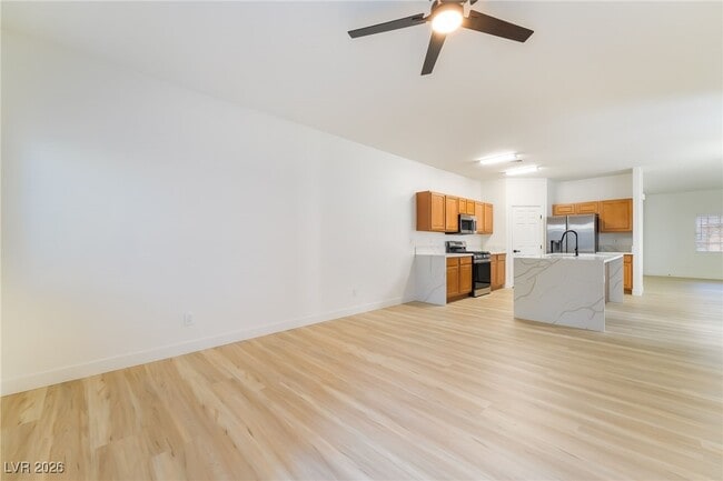 Building Photo - 5980 Gentleslope St