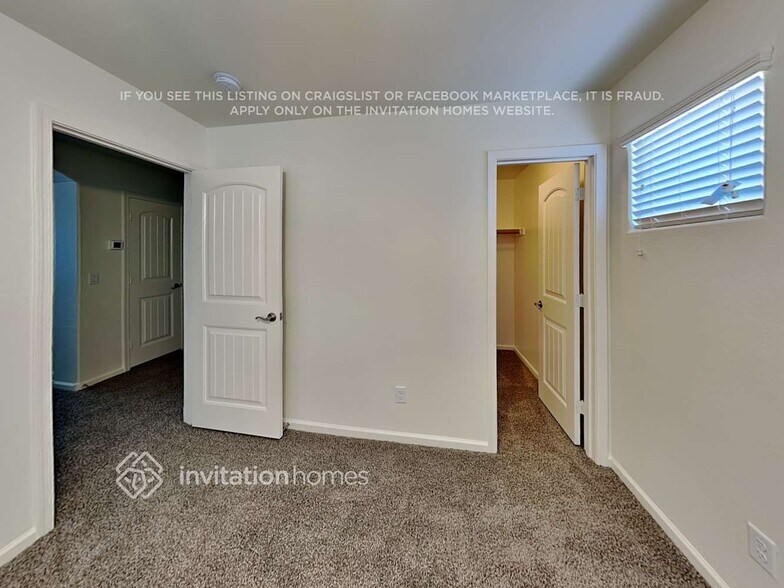 Building Photo - 1489 S Colt Dr