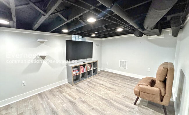 Building Photo - 616 Eastmoor Blvd