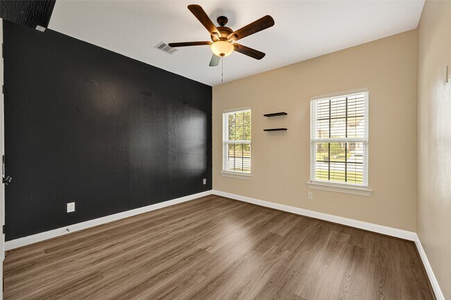 Building Photo - 15914 Tug Ct