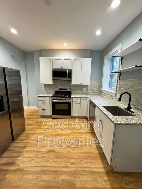 Building Photo - 1713 Linden Ave