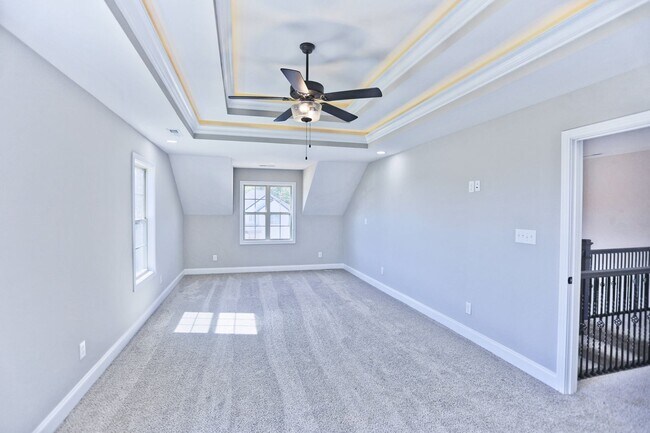 Building Photo - 851 Jersey Dr