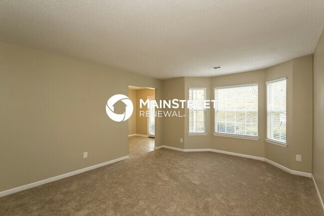 Building Photo - 4 Bedroom Pet-Friendly Home in Douglasville, GA with Main Street Renewal