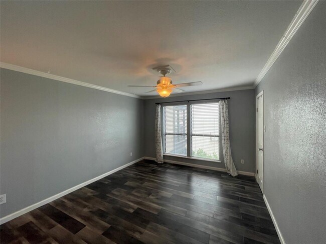 Building Photo - 4001 E NASA Pkwy