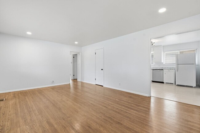 Building Photo - 7610 E 21st Pl