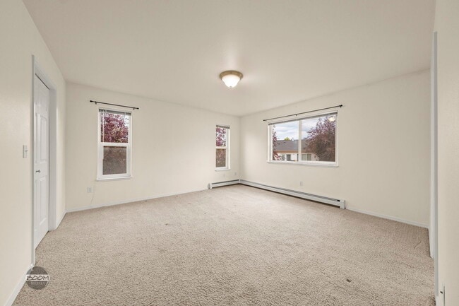 Building Photo - 11827 Falklands Dr