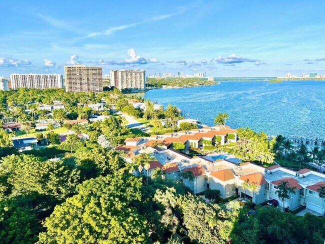 Building Photo - 4000 Towerside Terrace