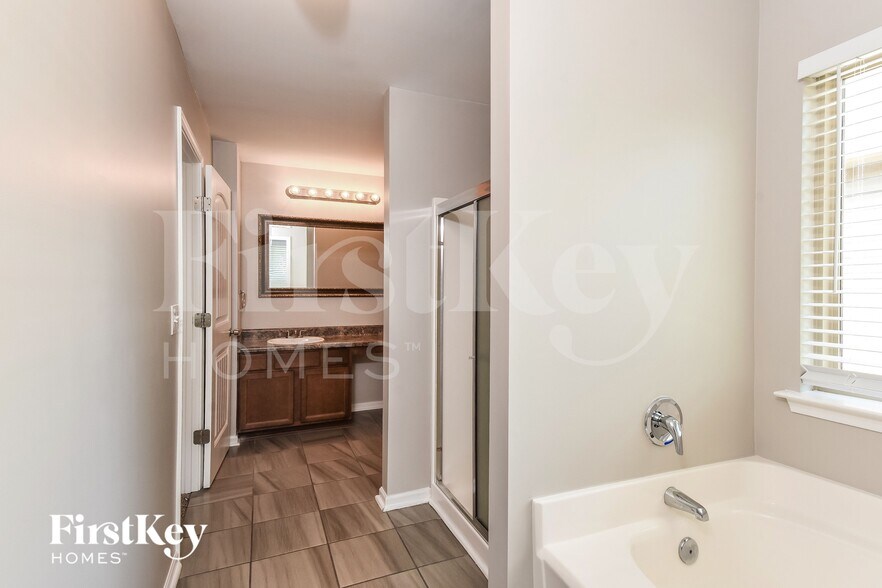 Building Photo - 310 Alcovy Way