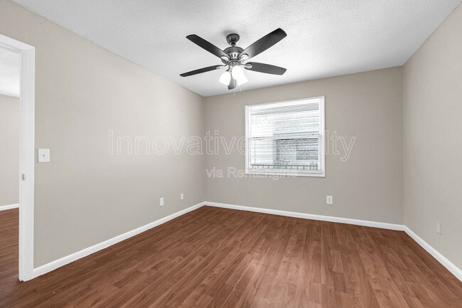 Building Photo - 5111 Curry Ford Rd