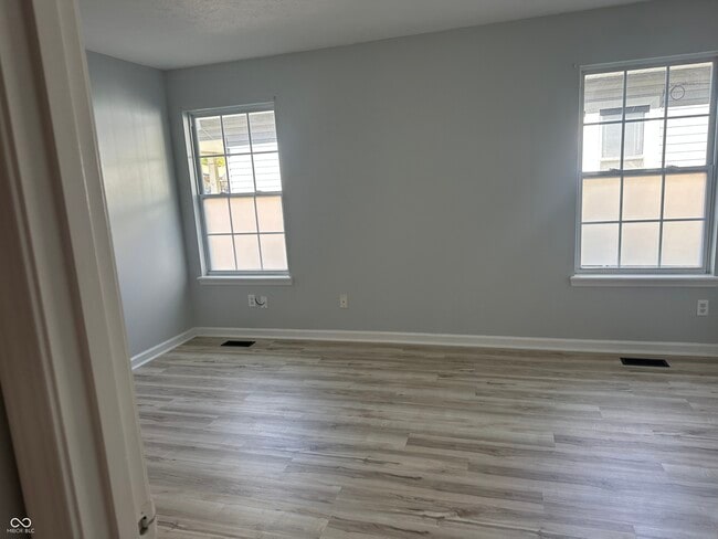 Building Photo - 4047 Byram Ave