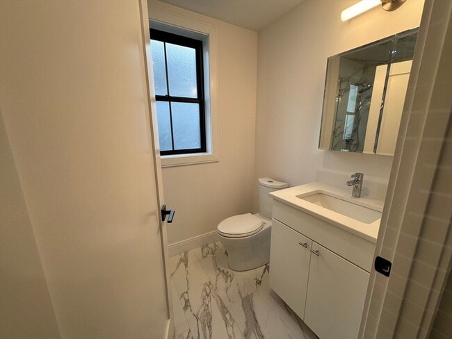 Building Photo - 281 Lamartine St