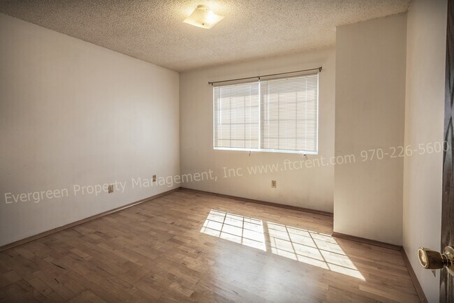 Building Photo - 1301 University Ave