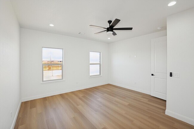 Building Photo - 19151 Sierra Madre Dr