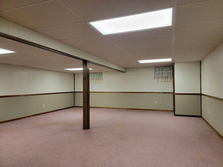 Building Photo - 1331 Woodland Cir