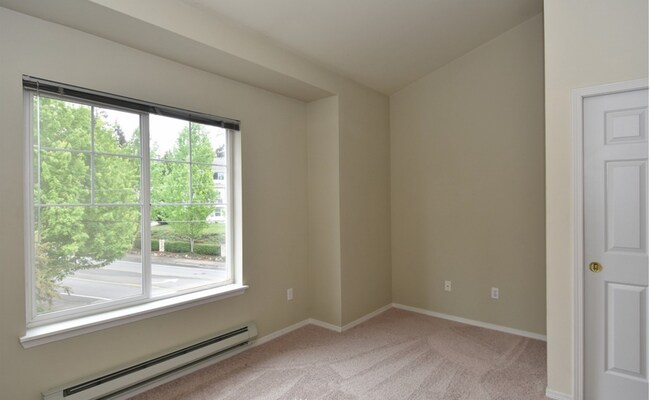 Building Photo - 16125 Juanita Woodinville Way NE