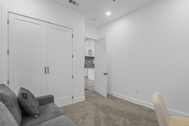 Building Photo - 2859 SE 1415