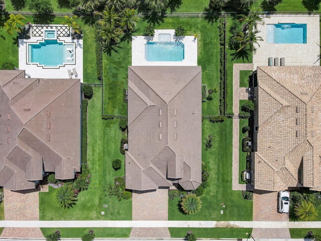 Building Photo - 9234 Balsamo Dr.