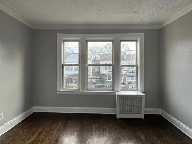 Building Photo - 416-418-418 Leslie St